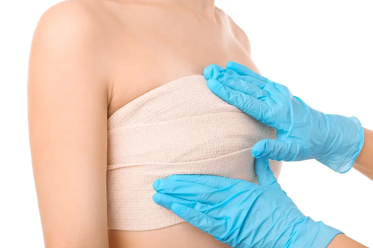 como eliminar cicatrices de cirugia de senos, cicatriz mastopexia, cicatrices mamoplastia