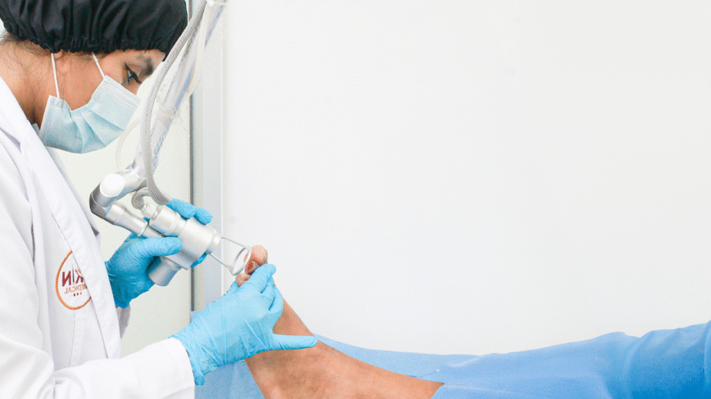 Tratamiento láser para heridas en Lima con tecnología RegenerisLaser